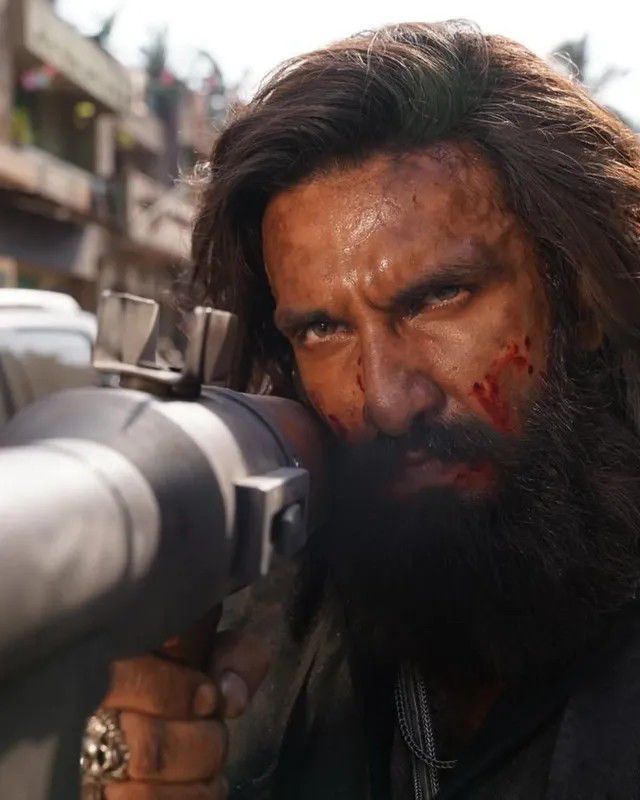 runa_ashish's tweet photo. Back-to-back ATBBs, performances worthy of every accolade — and now this historic ₹1041 crore mark. #RanveerSingh you haven’t just succeeded, you’ve restored Bollywood’s lost glory and cemented your place as a true superstar. History will remember this run. https://t.co/e9uwmKu63Y