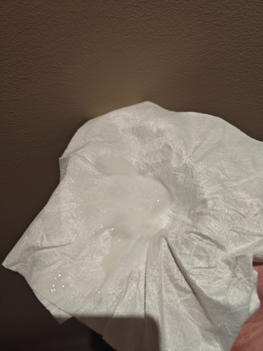 很奇怪的一个emo tweet media