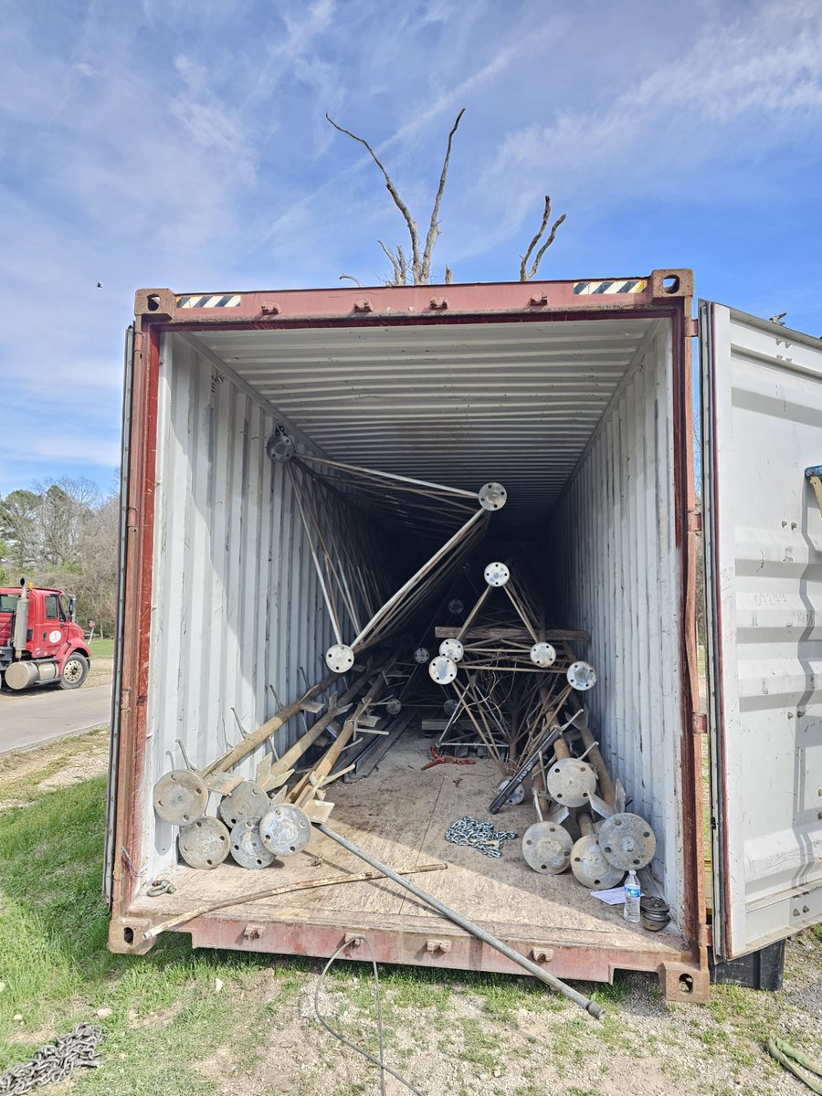 GalcomUSA's tweet image. This large shipping container packed with greatly needed broadcasting equipment including a 250' disassembled radio tower is heading to West Africa soon.  Pls pray for a smooth voyage and easy customs clearance. #GalcomUSA #Christianradio #missions #solarradios