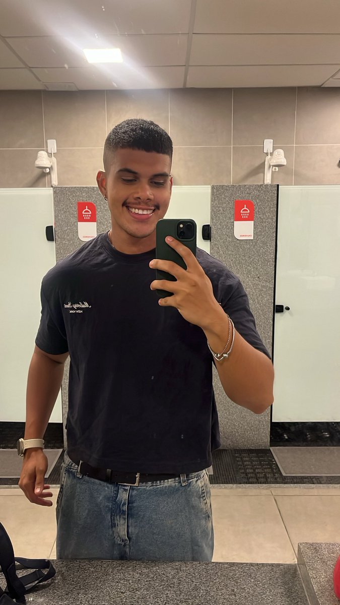 Ai preto tweet media