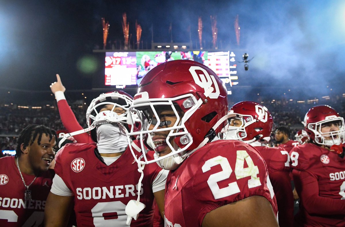KREFsports's tweet photo. 150 days until it’s FOOTBALL TIME IN OKLAHOMA! https://t.co/0ZIwOeHhQu