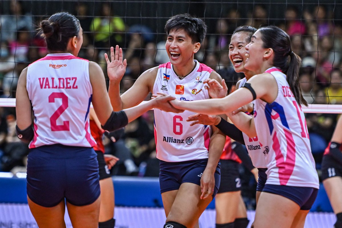 tj_canino's tweet photo. THE SEMIFINAL CAST IS SET FOR THE 2026 PVL ALL-FILIPINO CONFERENCE! 🔥🏐

☎️PLDT
📡CIGNAL
🦊FARM FRESH 
🍦CREAMLINE 

THEY WILL BATTLE IN A ROUND-ROBIN SEMIFINAL FORMAT, WITH THE TOP TWO TEAMS ADVANCING TO THE FINALS! 🏆 #PVL2026 https://t.co/zDWbAipEKq