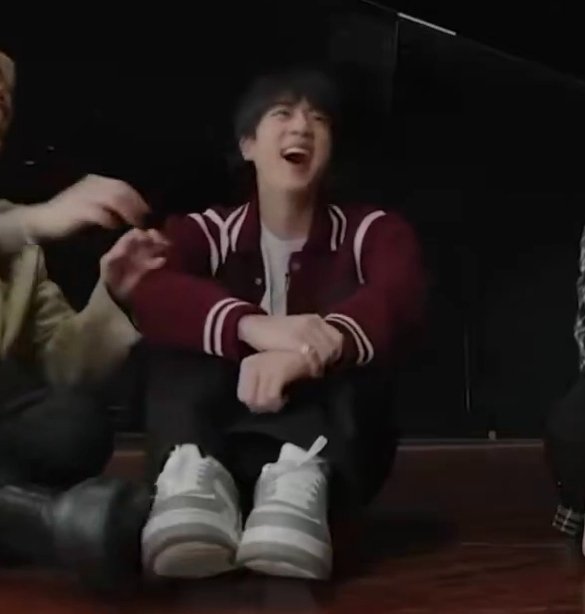 Ი︵𐑼 tweet media