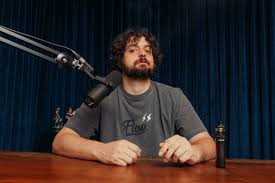 Um cara cuiudo tweet media