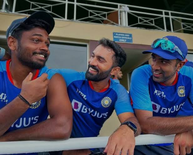 𝖇 𝖗 𝖚 𝖙 𝖚 tweet media