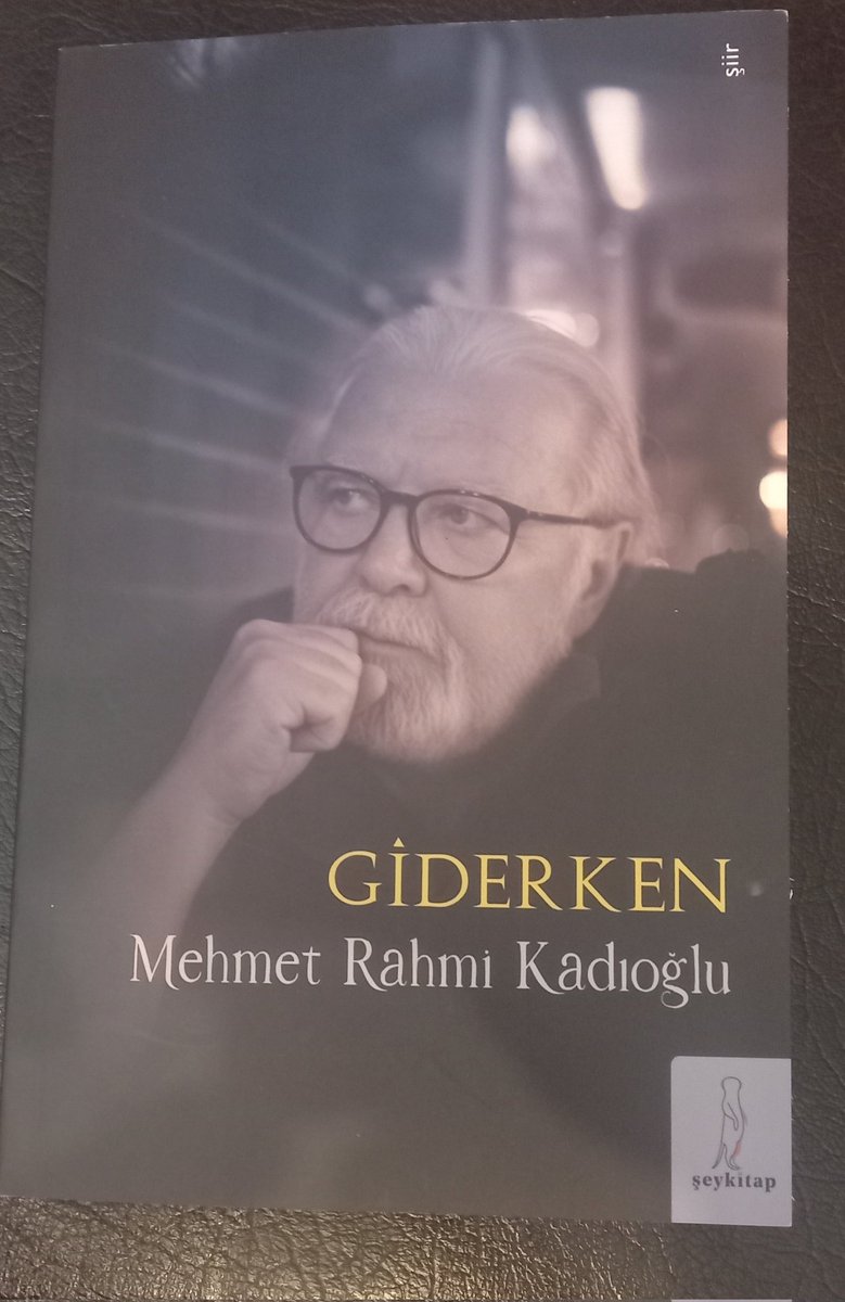 akemalerdemm's tweet photo. Herşeyden önce iyi bir insan olan değerli abim ve başta 12 Eylül dönemi olmak üzere zorlu dönemlerin başarılı, kararlı avukatı Mehmet Rahmi Kadıoğlu, yıllardır kaleme aldığı şiirlerini "Giderken" adıyla kitaplaştırdı. Keyifle okudum. Tüm şiir severlere tavsiye ederim https://t.co/q9p0NBxqOH