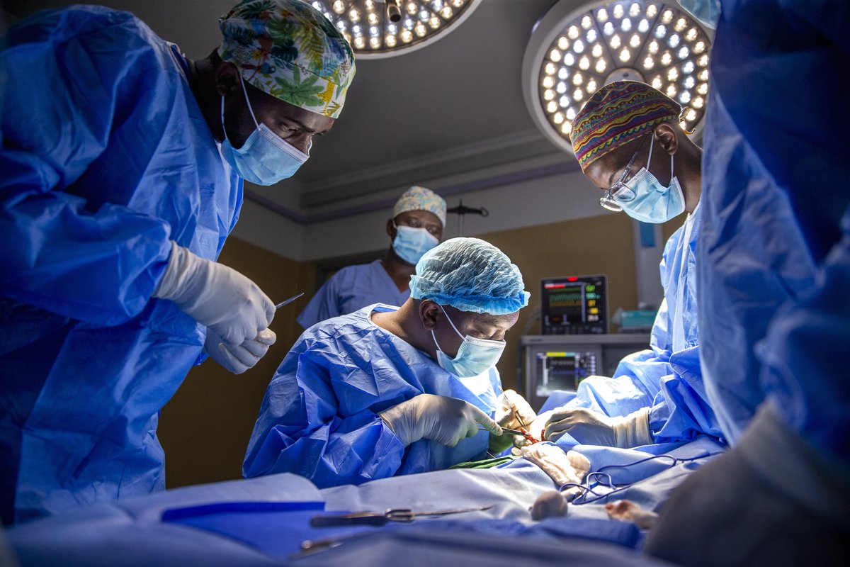 Operation Smile tweet media