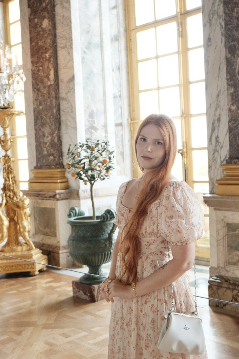 antique_swan's tweet image. eu também tive que tirar foto com a arvorezinha de laranja porque achei a coisa mais incrível do mundo