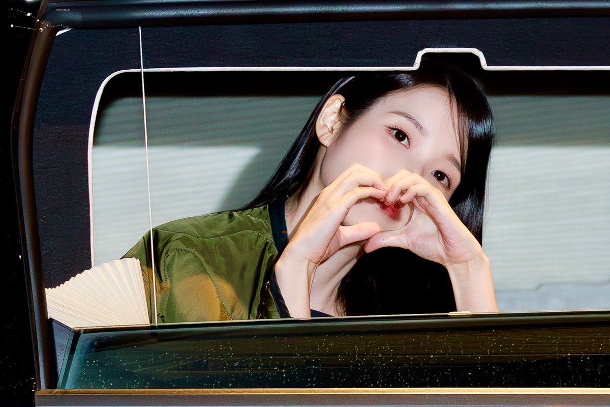 iu_snoopy's tweet photo. 260406 아이유 대군부인 제발회 퇴근-3

#아이유 https://t.co/wKnxTZj3al