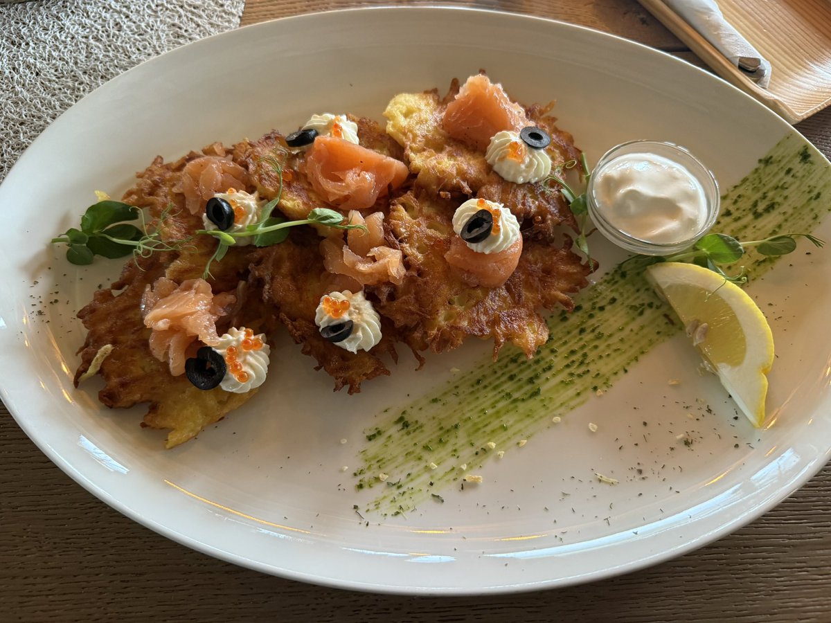 Master Yoda tweet media