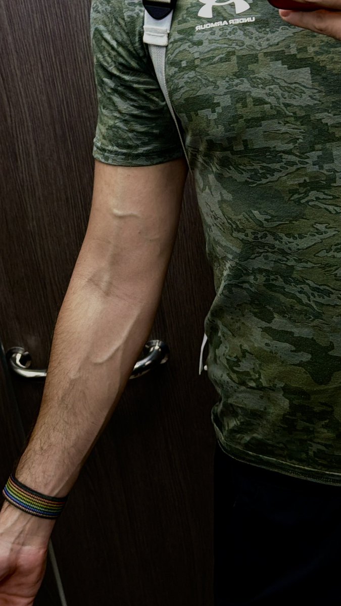 Regino 🍪🦵🏻 tweet media