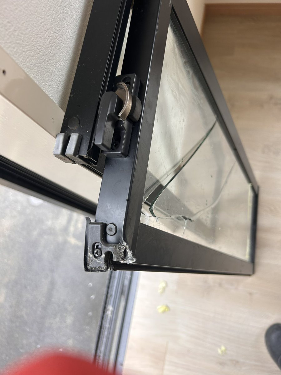 さくたろう tweet media