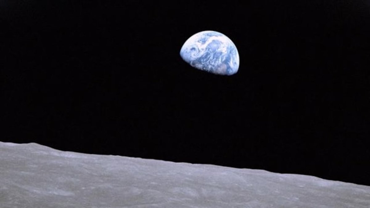 elsleightholm's tweet image. EARTHSET (Artemis) vs EARTHRISE (Apollo)

SPECTACULAR. OH. MY. GOODNESS.