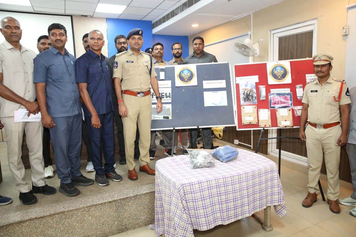 jsuryareddy's tweet photo. #Hyderabad : #SayNoToDrugs

In two-days special drive the #HNEW along @hydcitypolice arrested the 5 #DrugPeddlers , including a 18-year old #Student and seized #Drugs (#MDMA, #HashOil, #EcstasyPills #OG, #LSDBlots), worth ₹63.65 lakhs in 3 different cases.

On the credible information Hyderabad Narcotics Enforcement Wing (H-NEW) conducted joint raids with coordination with Sanath Nagar, Chilkalguda and Adibatla police.

During the operation arrested 1 Interstate Drugs Peddler, 1 Local Drug Peddler, 3 Drug sub-peddler and seized various contrabend substances worth Rs.63,65,500/-.

In Case 1 - Chilkalguda police station limits:

A student named Nikhil Yadav (18), (sub-peddler) arrested with MDMA, 115 gms, worth ₹11.50 lakhs. 

Nikhil discontinued his studies due to backlog, he fell into bad company during college days and developed the habits of consuming Drugs, which gradually led to dependency, to sustain his addiction and easy money he came contact with his college senior (absconding Peddler) and turned into sub-peddler.

In Case 2 - Sanath Nagar Police station limits:

A Welder by profession named Simhachalam (28), a native of Srikakulam, AP, [Interstate Drug-peddler] and a Driver by profession Venu (23) [sub-peddler] arrested and seized Hash oil 1005 gram, worth ₹12.75 lakhs.

In Case 3 - Adibatla police station limits:

Police arrested Akshay Patel (35) a local [Drug Peddler] and Aditya Vardhan (25) [sub-peddler].

Drugs Seized worth ₹39.40 lakhs:

Ecstasy Pills - 363 grams 
OG - 41 grams 
LSD blots - 04 (0.12 grams)
and vehicles

: Gaikwad Vaibhav Raghunath, IPS, Dy. Commissioner of Police, Task Force/H-NEW of  Hyderabad City