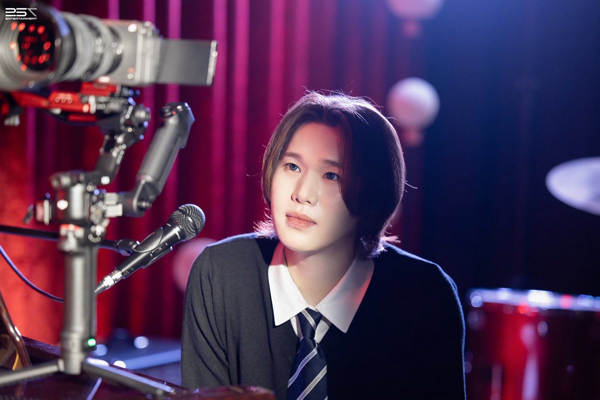 Lu_257official's tweet image. [📷]

LU "Bite My Lips" Live Clip Behind

#LU #루 
#Bite_My_Lips
#UNFOLD #LU_UNFOLD