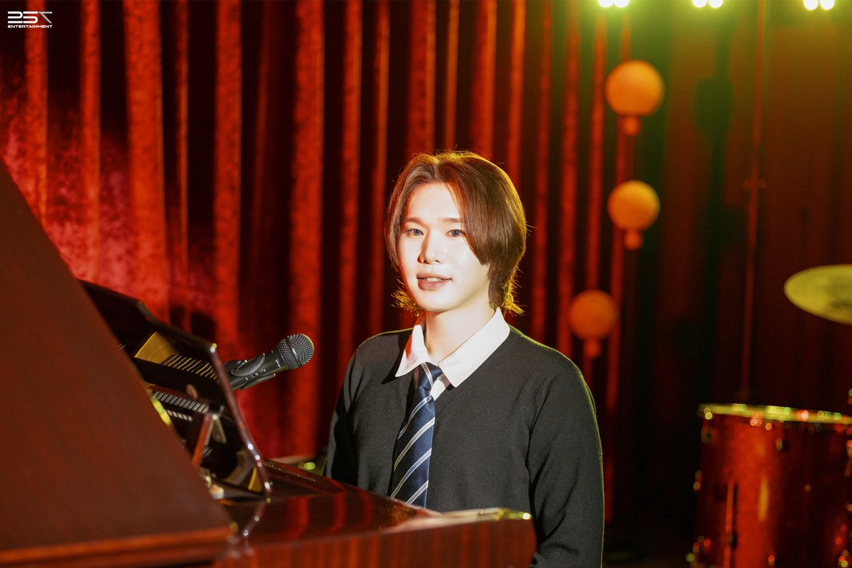 Lu_257official's tweet image. [📷]

LU "Bite My Lips" Live Clip Behind

#LU #루 
#Bite_My_Lips
#UNFOLD #LU_UNFOLD