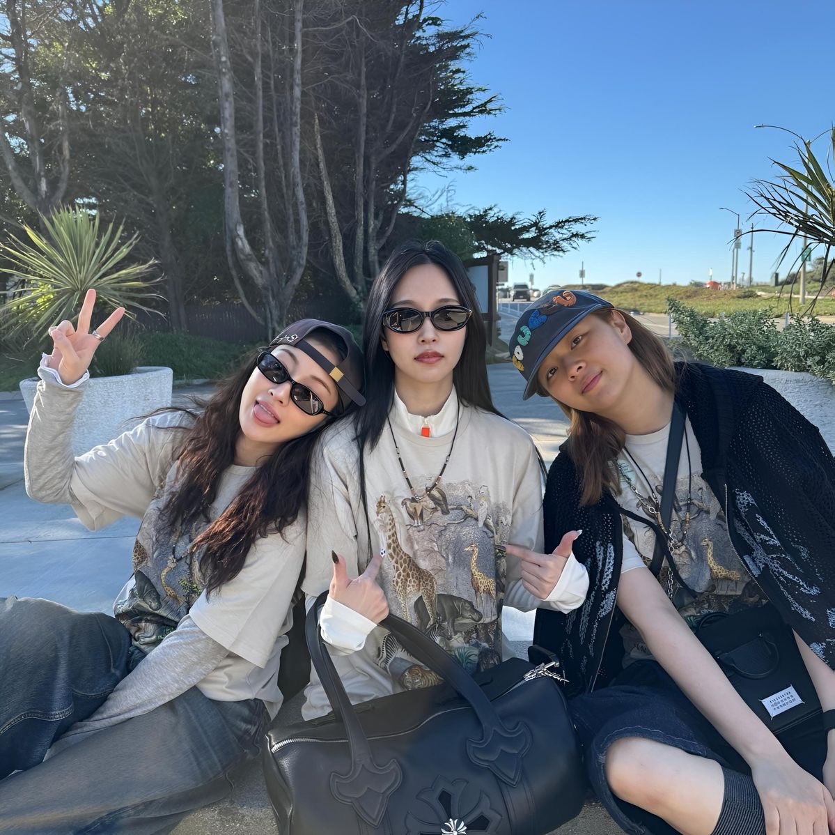 Jeongyeon❤️ tweet media