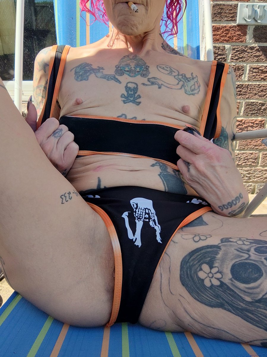 MommyMisfit (The Sextoy Guru) tweet media