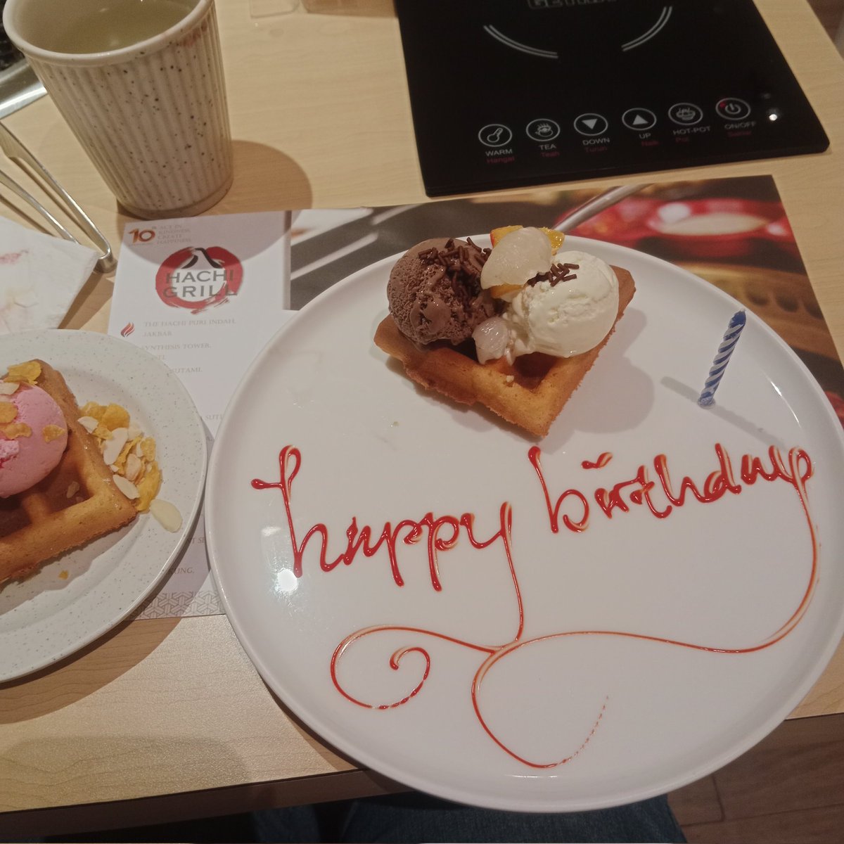 annerié tweet media