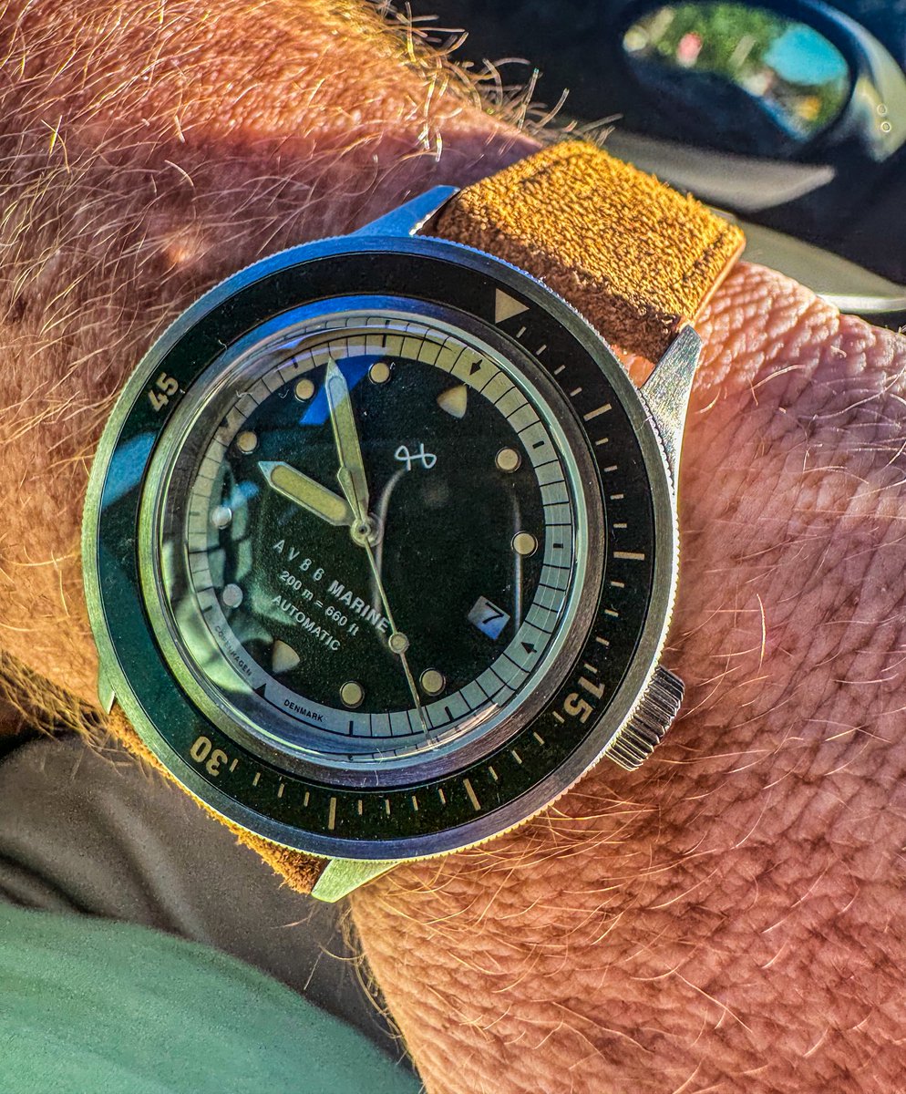 stogiedad's tweet image. Just picked up this beautiful @vintage_about Marine Automatic as a little treat for myself.  I knew the minute I saw it online I had to have it and it was even better in person.  #watchoftheday