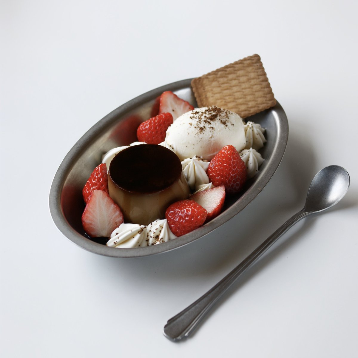 pakupaku_mog's tweet photo. コーヒープリン🍮🍓 https://t.co/8Ku6fSq29y