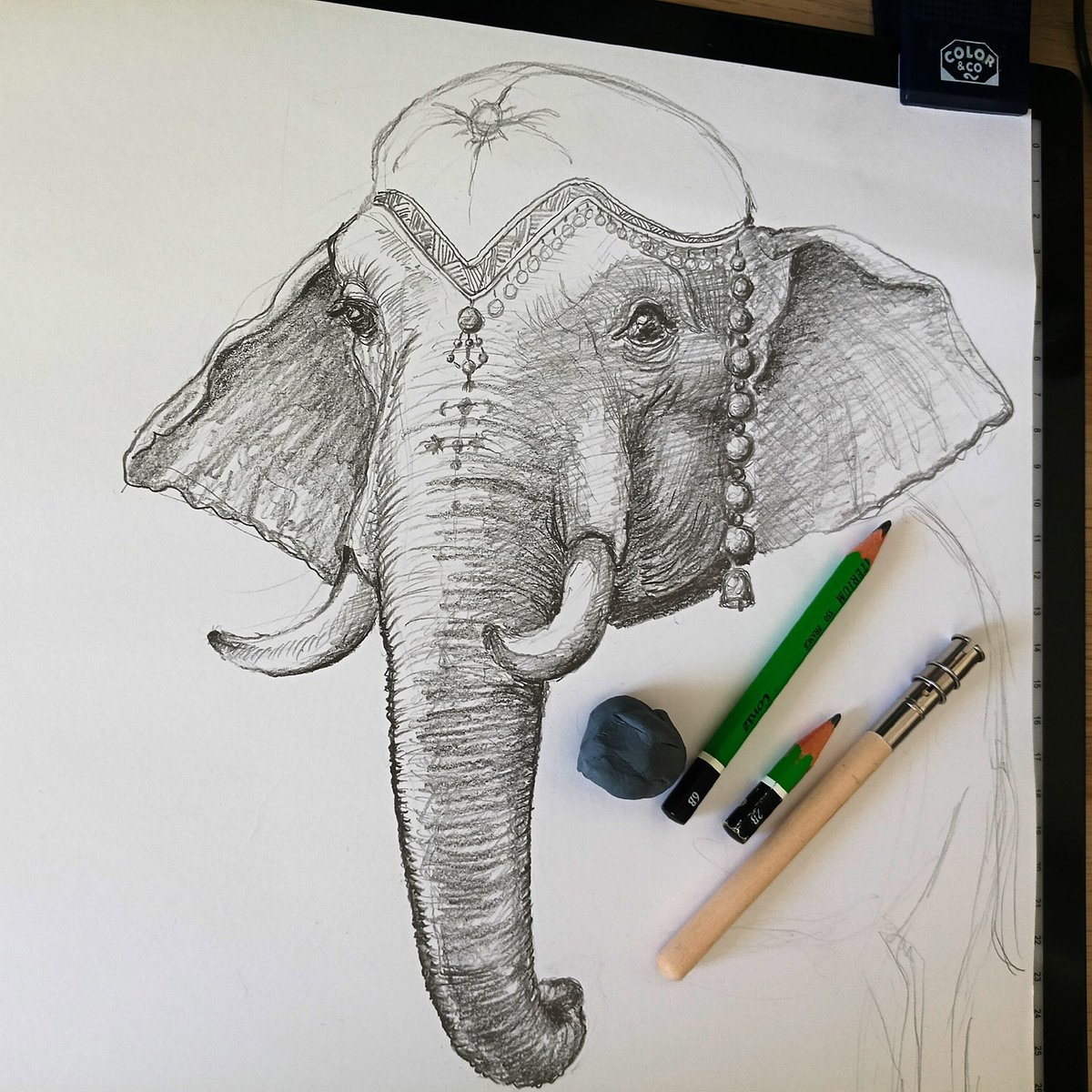 farahdouibi's tweet photo. Illustration en cours pour une fable.
Si je la termine à temps, vous la verrez avec la fable au salon du livre de Nuits-Saint-Georges le 19 avril ! https://t.co/uIoz012RqK