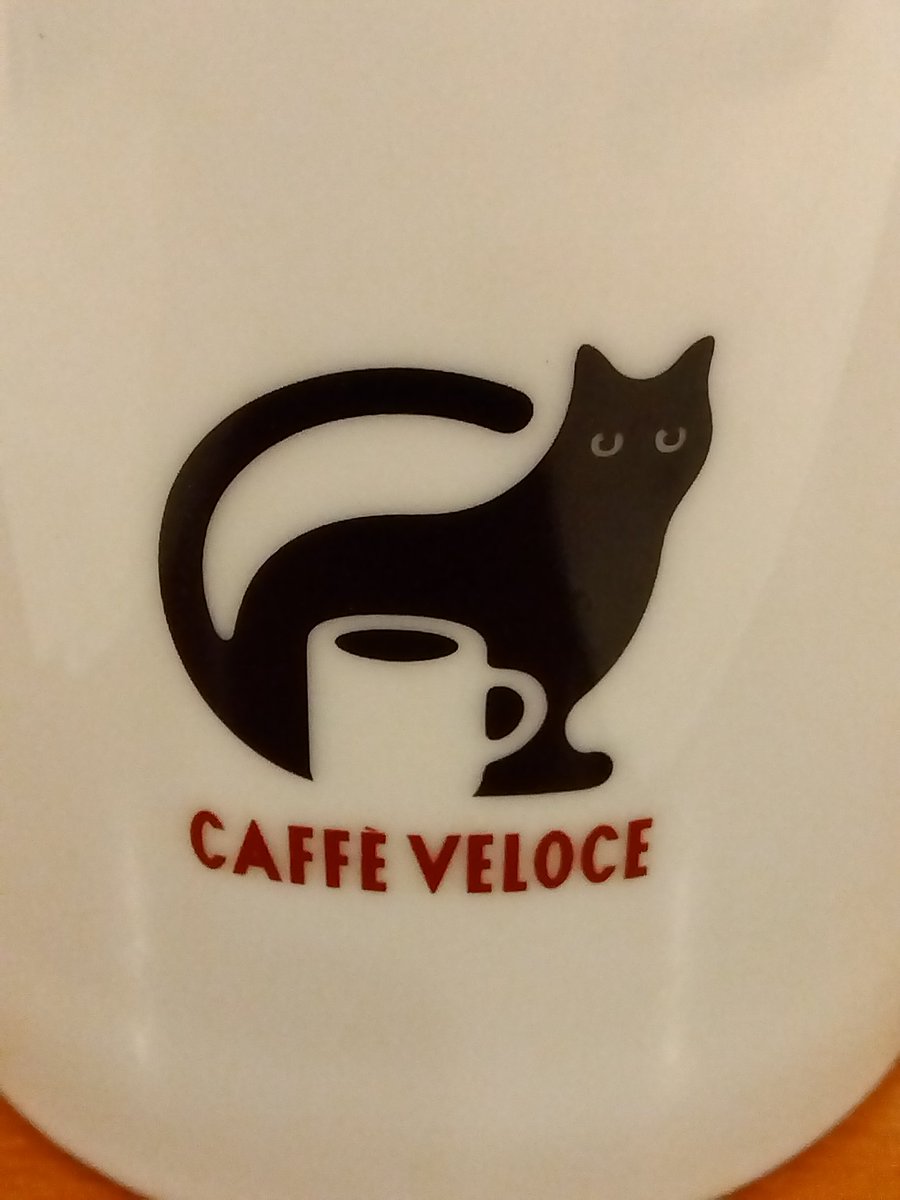 mel7598's tweet photo. ジム我慢して勉強しに来た https://t.co/Xo3jqosaSR