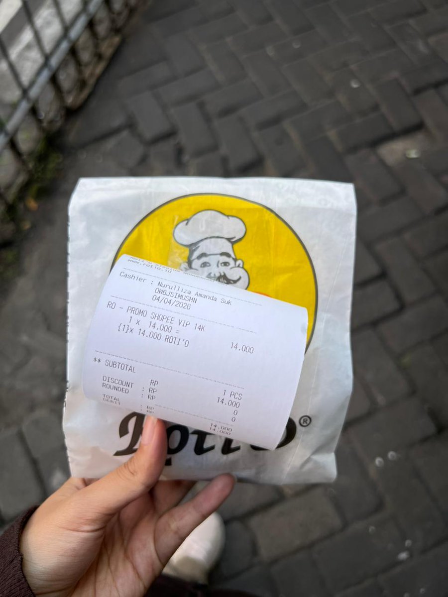 peacyroses's tweet photo. ~Edisi Berburu Promo Shopee VIP~

yg langganan shopee vip jangan lupa diklaim voucher Rp. 1 nya

#zonauang https://t.co/HfUnPLUwvr