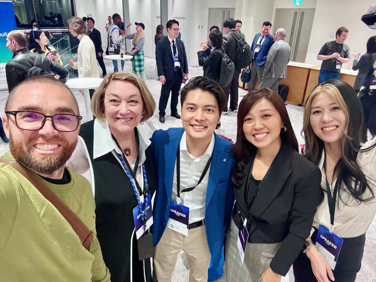 Moonchaser ☀️🪝 tweet media