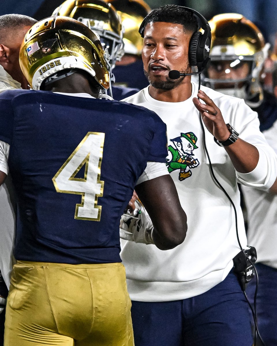 Bussin' With The Boys tweet media