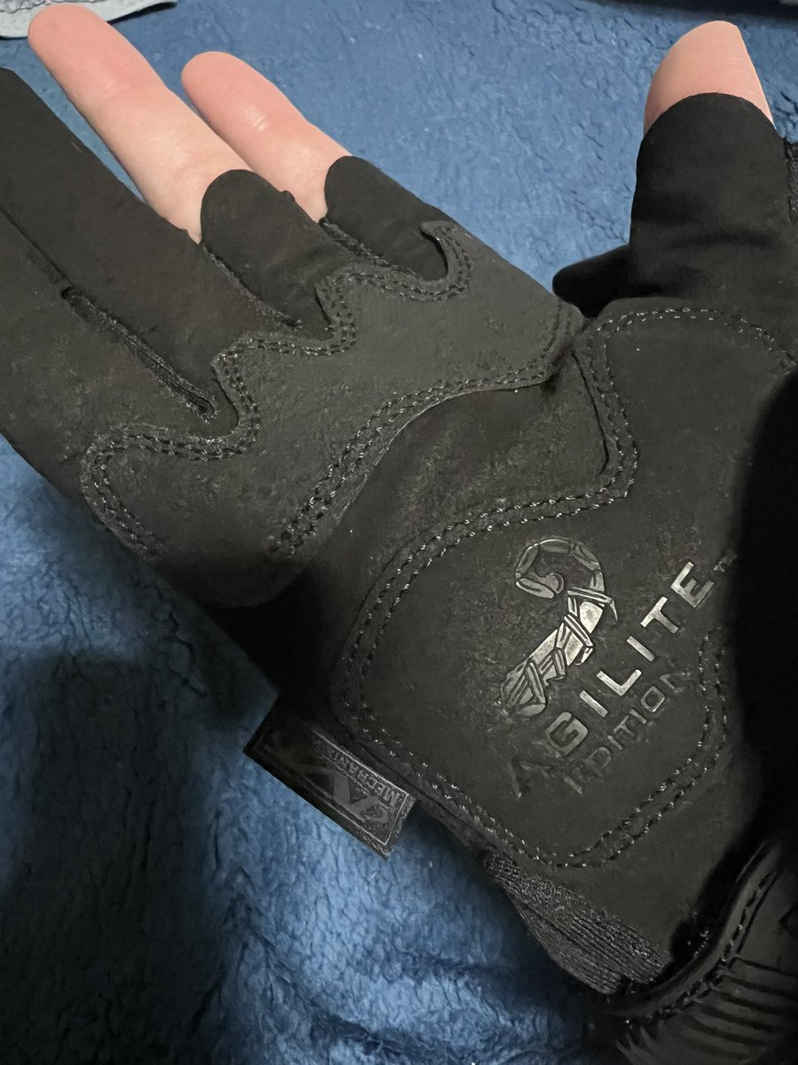yukimasa4529yu's tweet photo. キタ!キタ!キターーー!!
AGILITE EDITION Mechanix M-PACTグローブ❣️
親指!人差し指!中指!が出るタイプのコレが欲しかった!
めちゃくちゃに良い‼️
ミルフリさんありがとうございます😊
#Mechanix
#ミルフリークス https://t.co/YeaCQZ0jTP