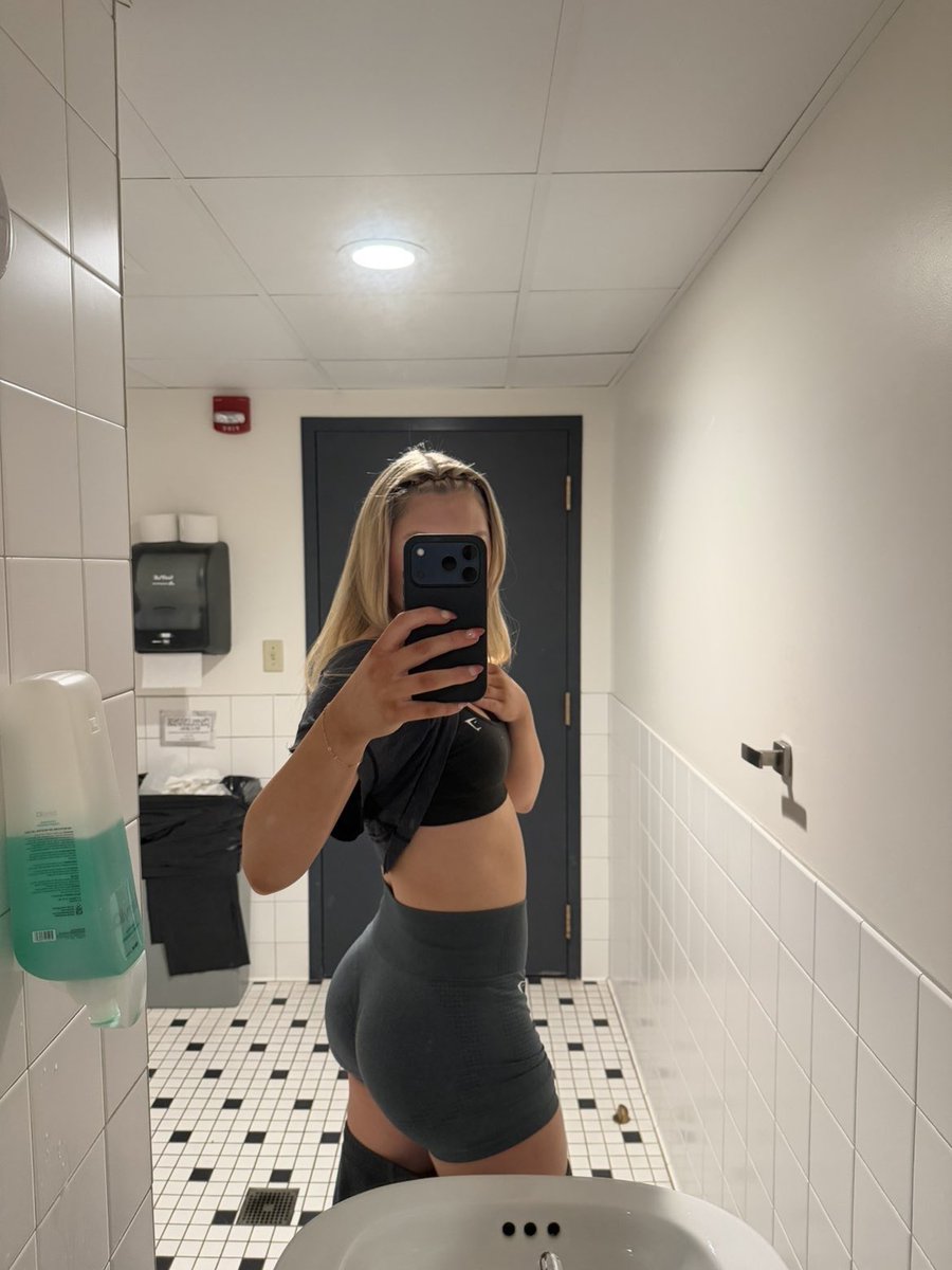 Goddess Daisy tweet media