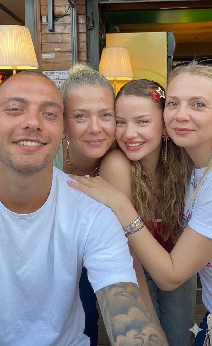 Bubbles🦋 tweet media