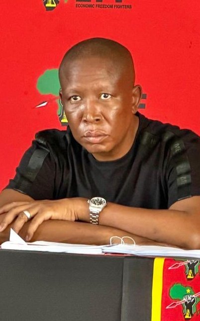 OctaviaAntony's tweet photo. Abahambe #FannieNkosi

We need to work on a plan now, we depot the EFF members together with the foreigners, without any passport.

They should go to those foreign countries, surely they'll be welcomed, coz they talk about boarderless Africa https://t.co/2dpTsnqQez