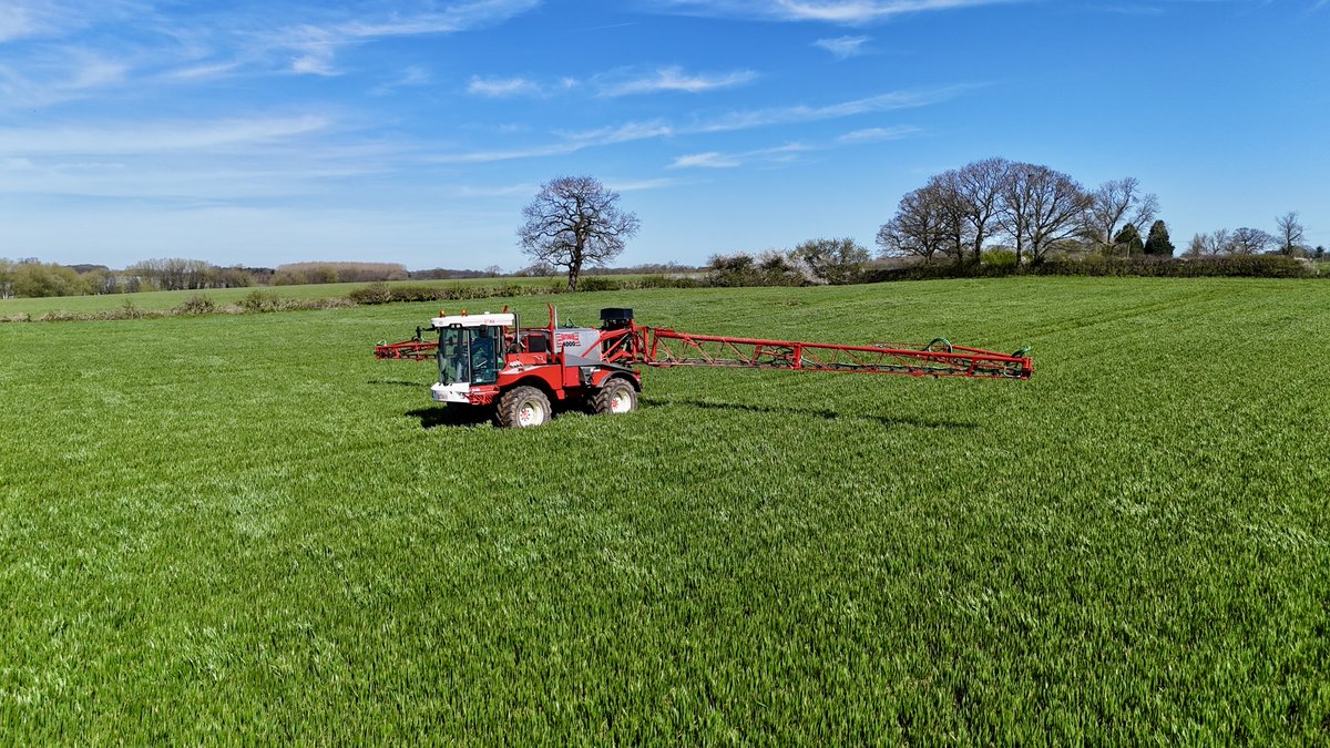 spj1958's tweet image. #NoFarmersNoFood #LoveUKWeather #KeyWorkers #MINI4PRO #Gnosall 🚜