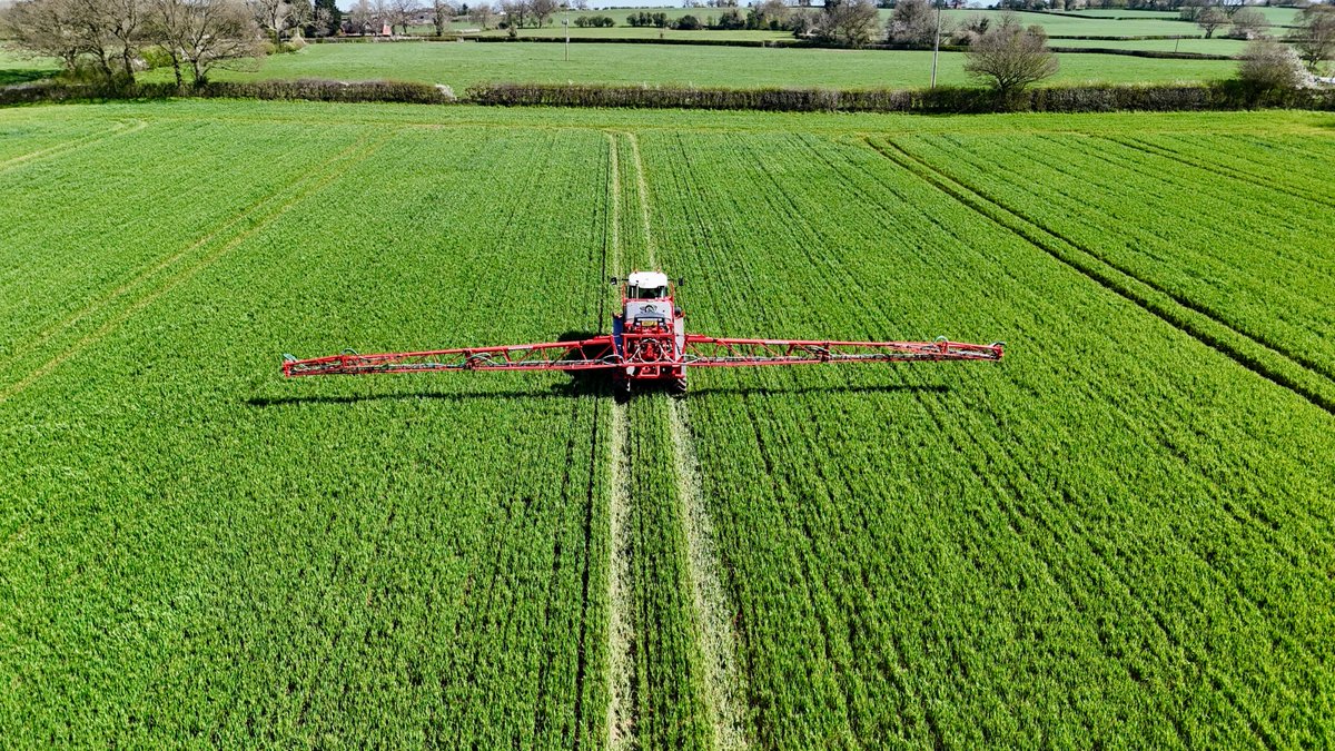 spj1958's tweet image. #NoFarmersNoFood #LoveUKWeather #KeyWorkers #MINI4PRO #Gnosall 🚜