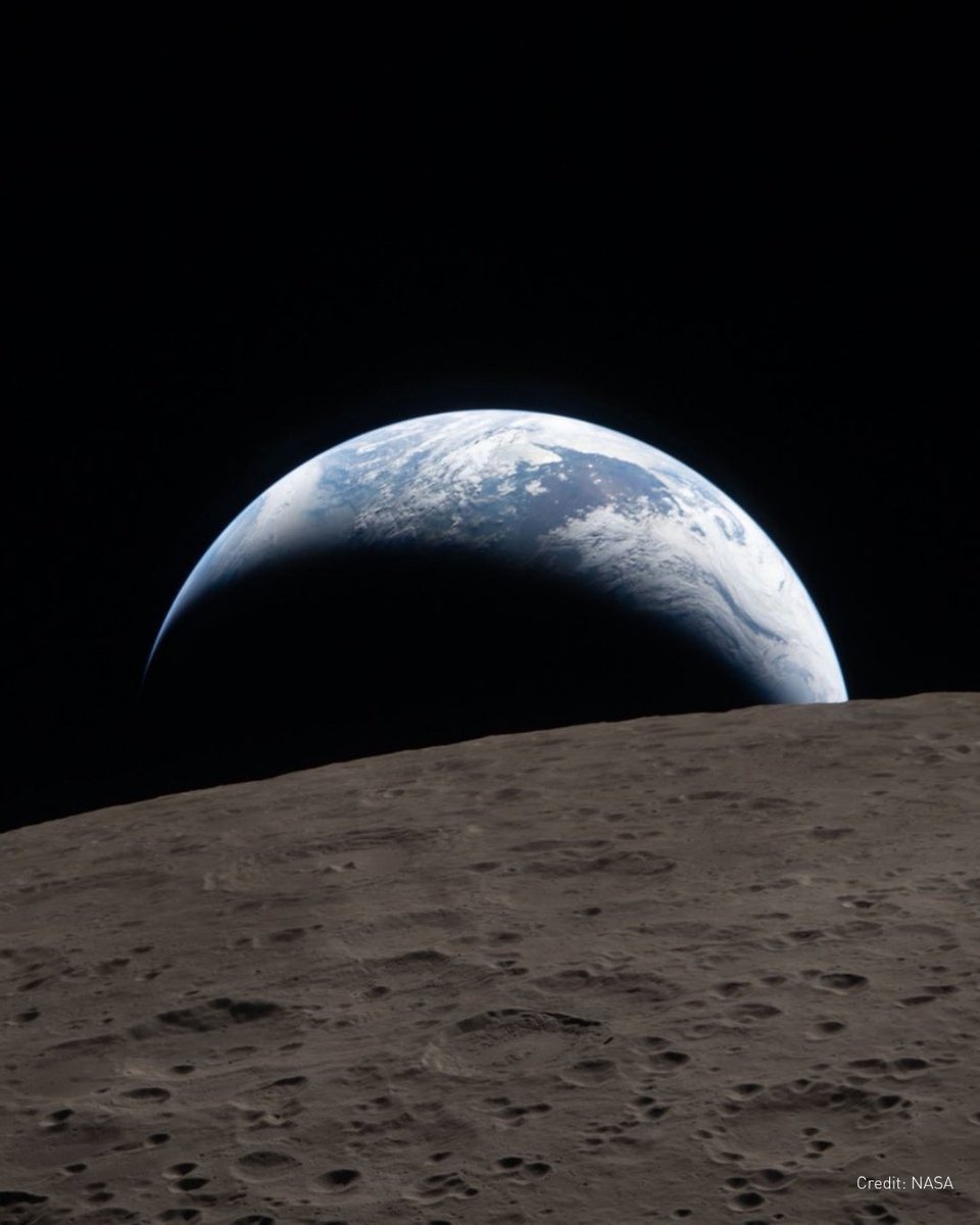 LMSpace's tweet image. An Earthset and a solar eclipse for the Artemis generation. 🌒

@NASA's Orion spacecraft, carrying four astronauts on an historic journey into deep space, returned from its communications blackout yesterday and delivered stunning views of the Earth and all of humanity from the