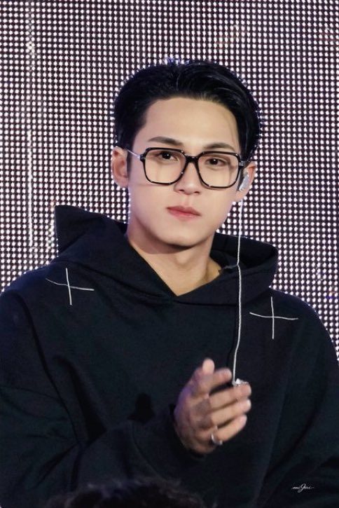 Mingyu (@_kmlngyu) / Posts / X