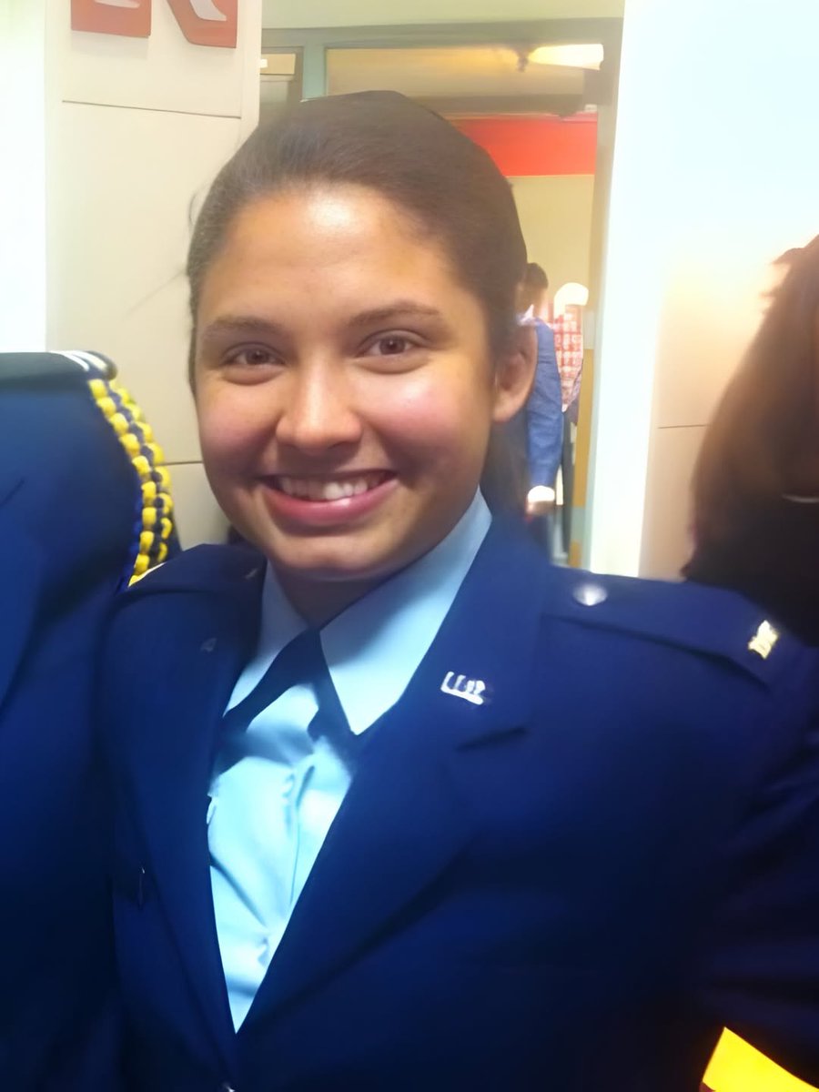 M26165Kalong's tweet image. Pasukan keamanan Iran menemukan identitas pilot AS atas nama Major Amanda M.Ryder,ijin tinggal sementara mereka di Israel dengan jenis tinggal B2.