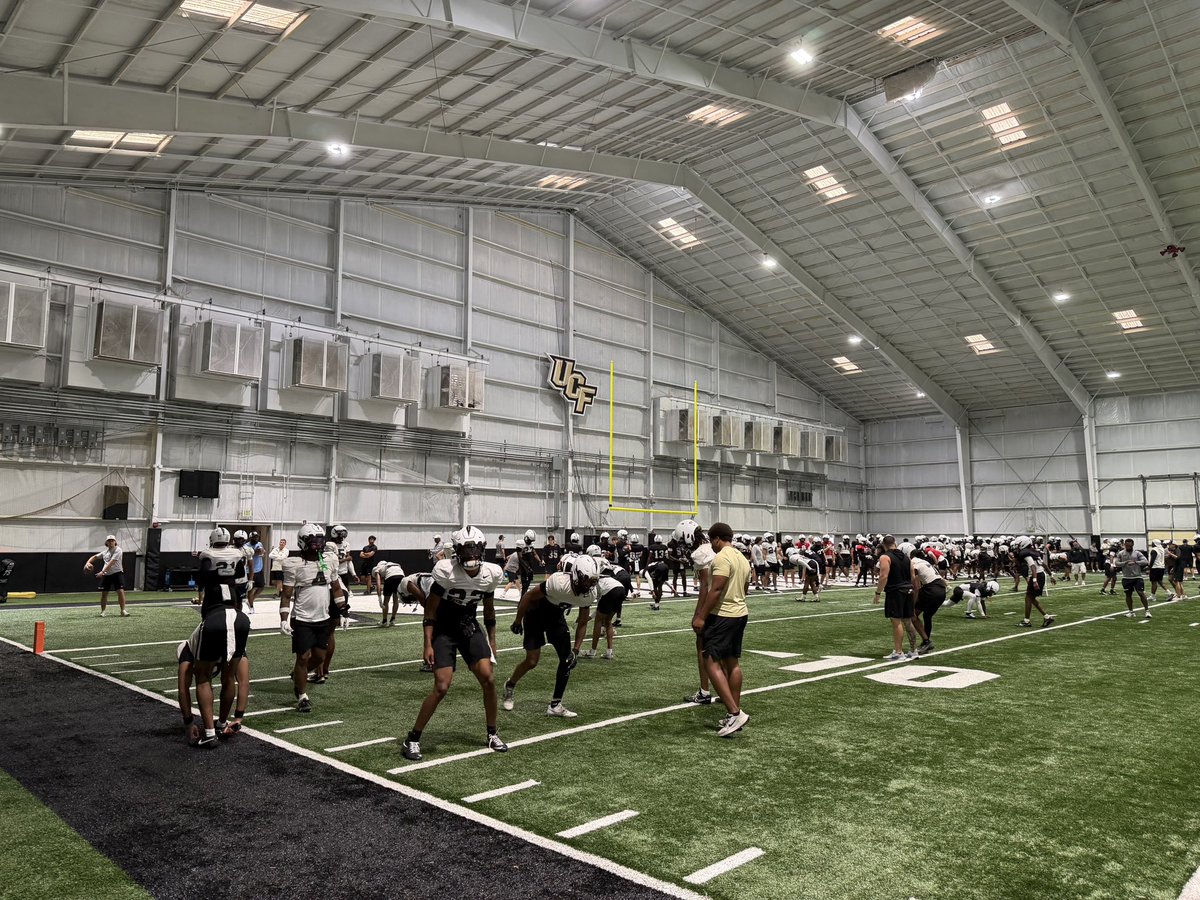 osmattmurschel's tweet image. We’re indoors as #UCF kicks off its 4th practice of spring camp.