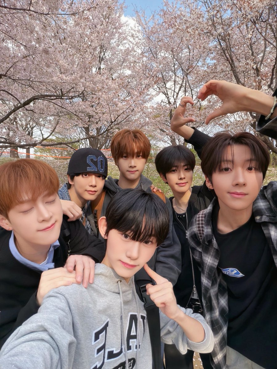 ADAP_offcl's tweet image. ✋🏻✊🏻✋🏻✊🏻

#ADAP #에이댑
#ALL_DREAMS_ARE_POSSIBLE