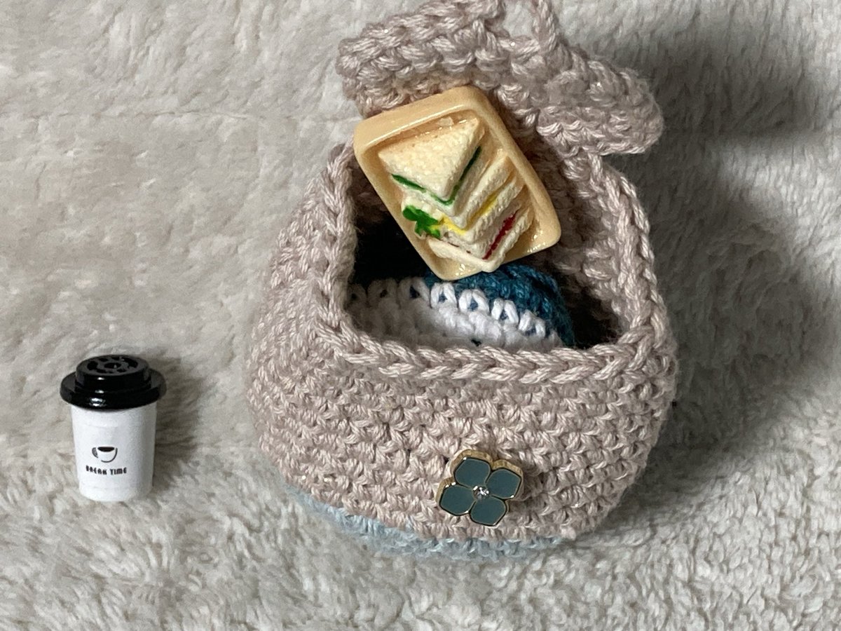 しづあや tweet media