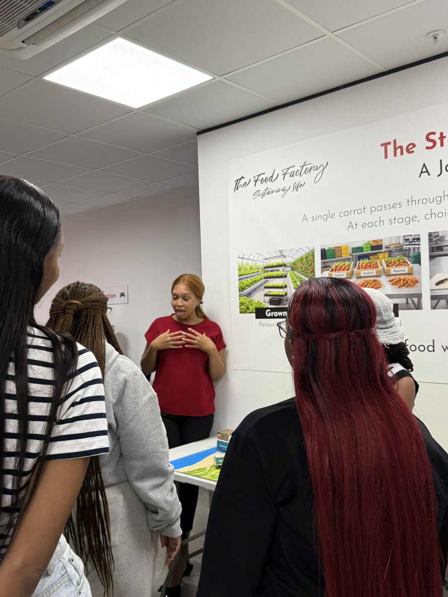 REGENT_BSchool's tweet image. From raw materials to finished goods.
BCom Supply Chain 2nd year students experience supply chain management through practical simulations.

Real processes. Real decisions.
Register at regent.ac.za

#SurroundYourselfWithSuccess #SupplyChainManagement