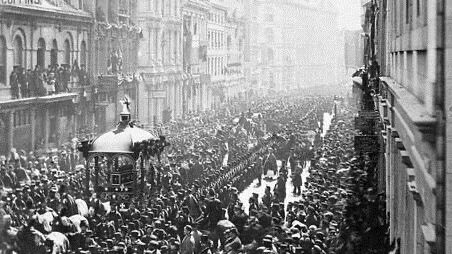 HeyMarkReid's tweet photo. On this day in 1868, Canada was shaken by its first political assassination. 🇨🇦
Thomas D’Arcy McGee, a Father of Confederation and a brilliant orator, was shot outside his Ottawa home. Just moments before, he had delivered a powerful speech in the House of Commons calling for national unity.
McGee was a reformed revolutionary who became a passionate advocate for a "new nationality" where diverse backgrounds could coexist. His legacy remains a cornerstone of the Canadian identity.
#OnThisDay #CdnHist #CanadaHistory #Ottawa