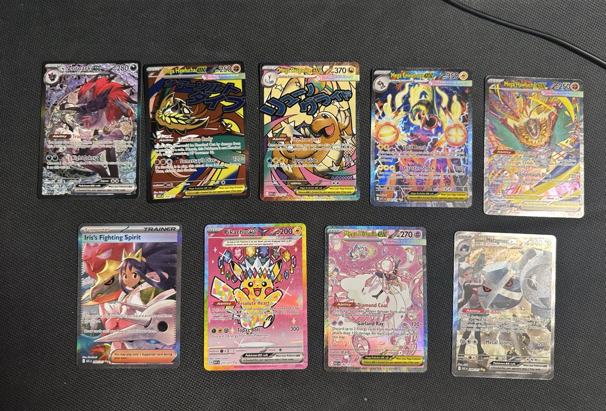 illustris_'s tweet photo. @bluedecktcg @PokeTCGAlerts Same thing here, opened up my second ETB last night and hit a god pack 😭 https://t.co/w8Z6iMdC9U