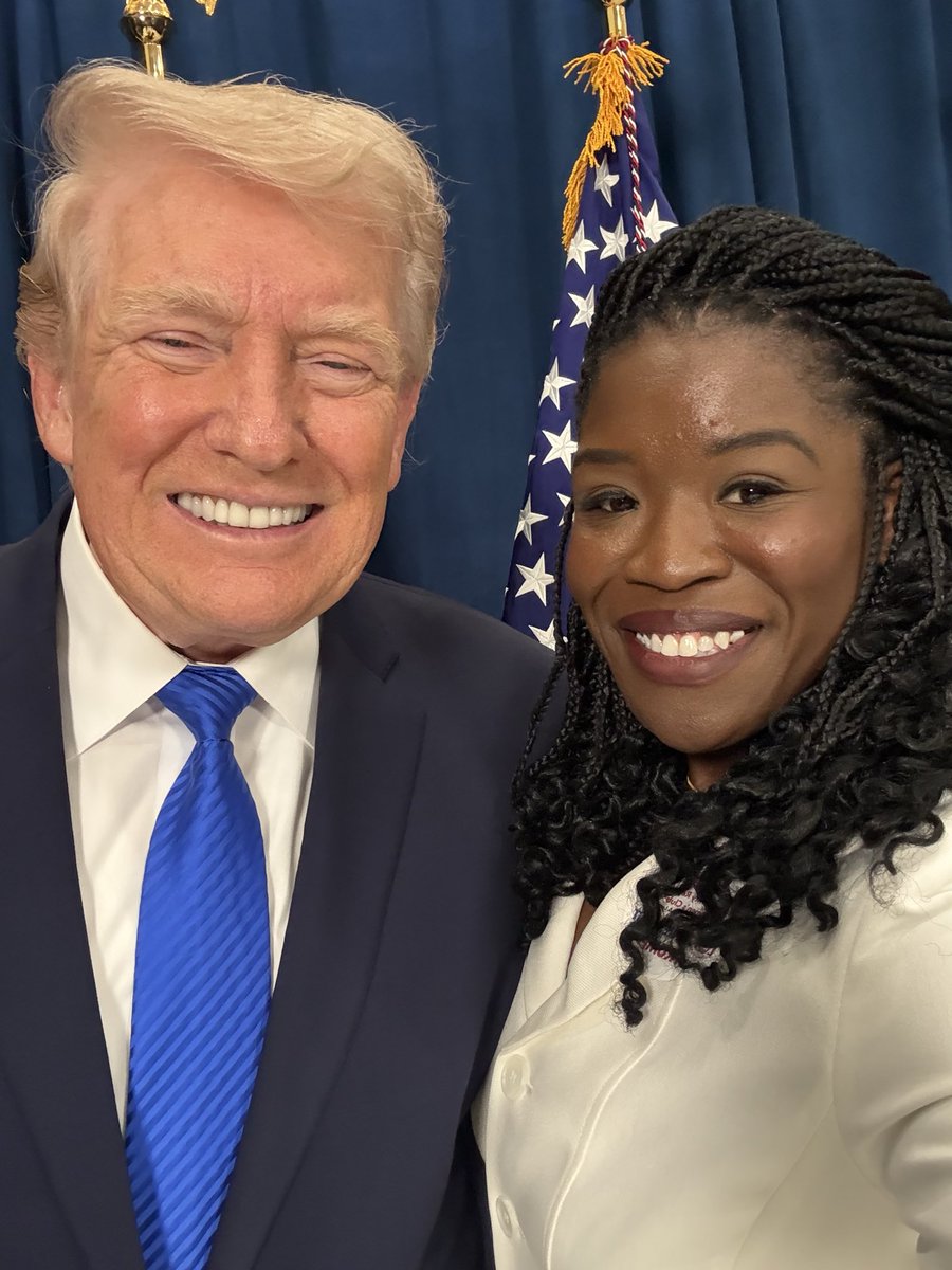 Dalisia Ballinger tweet media