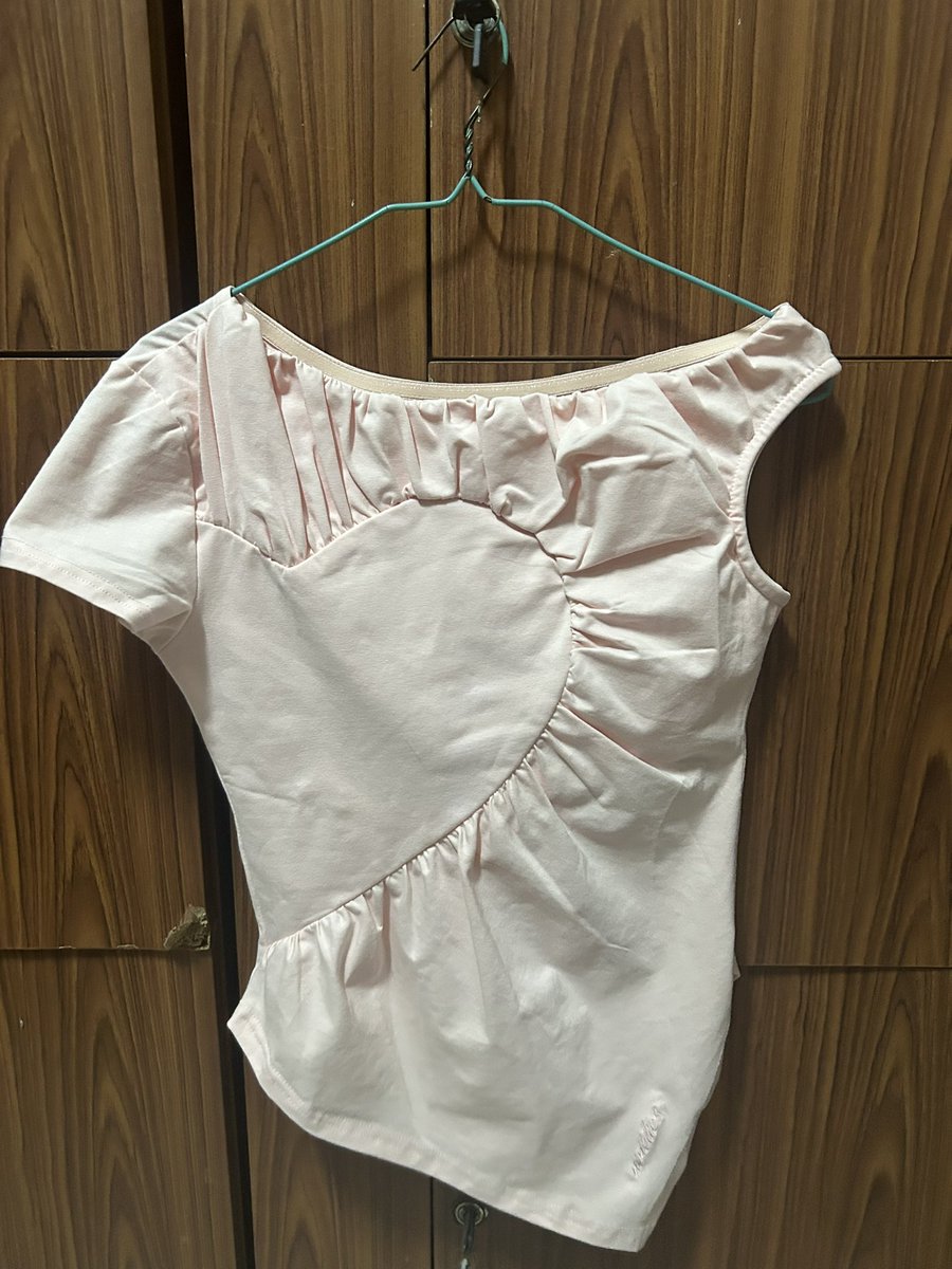 icezdropm's tweet photo. ส่งต่อเสื้อค้า มือ1 ลองใส่แค่ 2 ครั้ง ของ nineties สีชมพูนะคะ เราใส่แล้วคับค้า 
💵ราคาป้าย 550 > 400 รวมส่งค่ะ 
#ส่งต่อเสื้อผ้า #เสื้อผ้ามือหนึ่ง #ตลาดนัดเสื้อผ้า #เสื้อผ้ามือสอง  #ปล่อยต่อเสื้อผ้า #เสื้อราคาถูก #ninetiesdesign #ส่งต่อninetiesdesign #ส่งต่อnineties https://t.co/cY5UDFOY0B