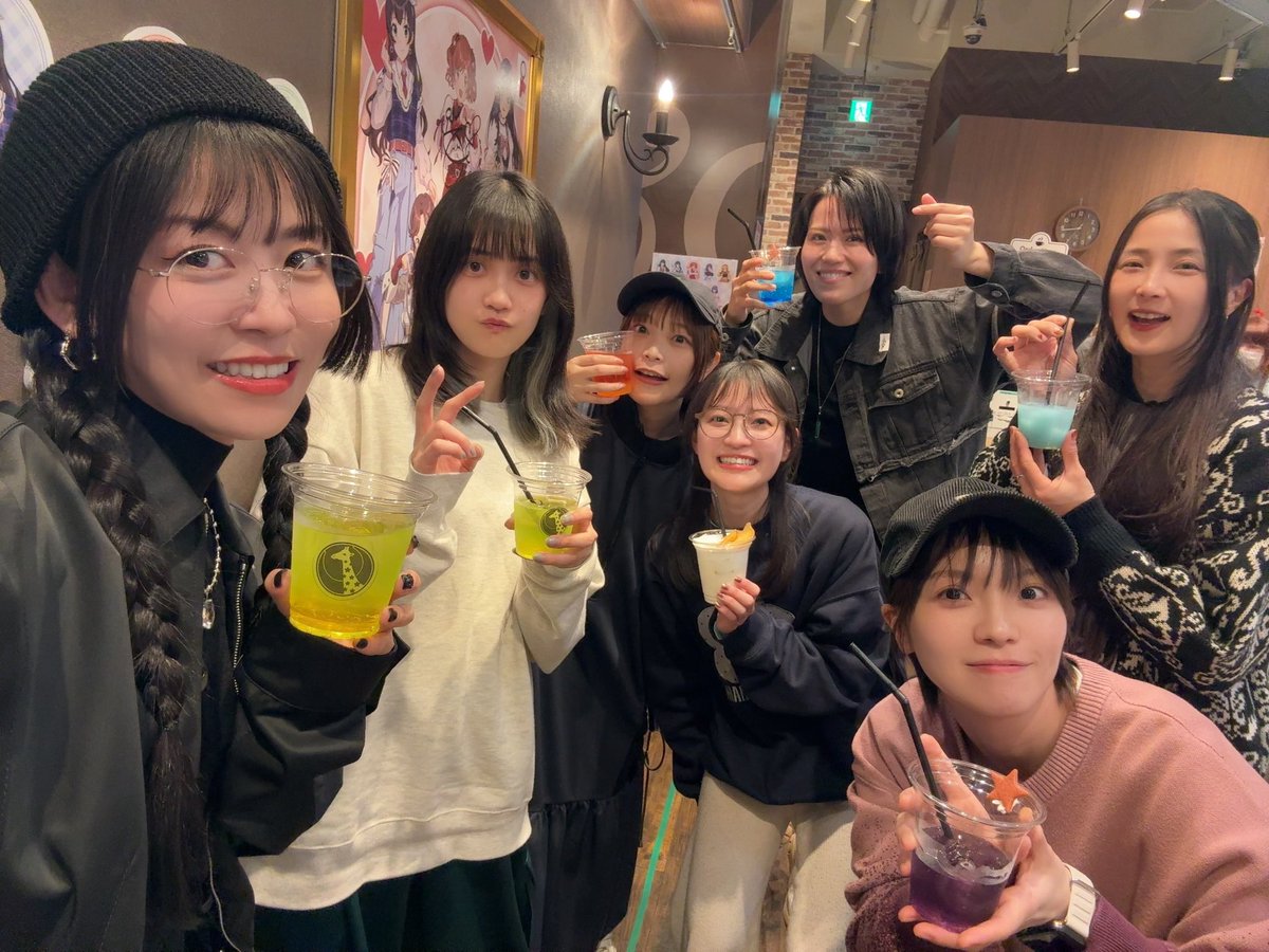 小山百代 tweet media