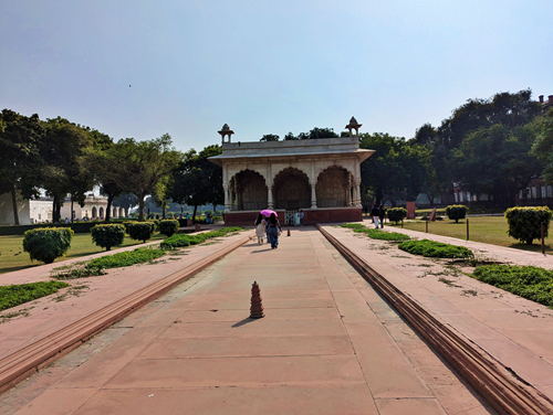 BaSnorkel's tweet image. The seat of Mughal power! Explore the majestic Red Fort in Delhi. Our guide provides history, architecture details, and a self-guided map to maximize your exploration of this vast palace complex. #RedFort #Delhi #MughalEmpire #India backpackandsnorkel.com/India/Red-Fort/