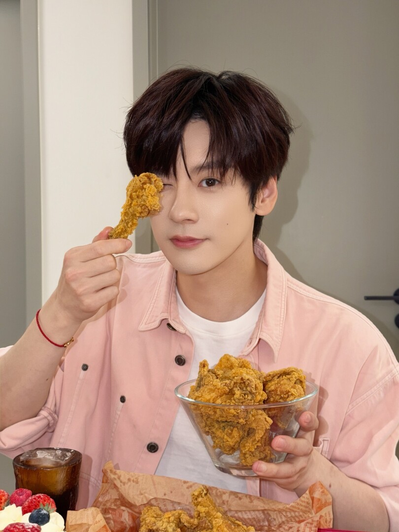 selfolssi ♤ tweet media